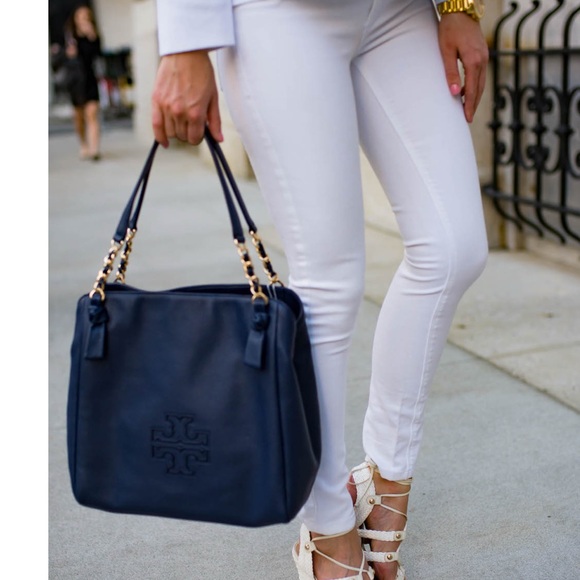 Tory Burch • Leather Harper Tote Shoulder Bag in Black - Picture 12 of 15